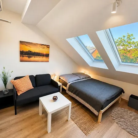 Daire Sunny Attic 603 *